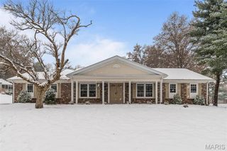 129 Royal Manor Court, St Louis, MO 63141