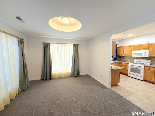 174 Wallens Street APT B6, Winchester, CT 06098