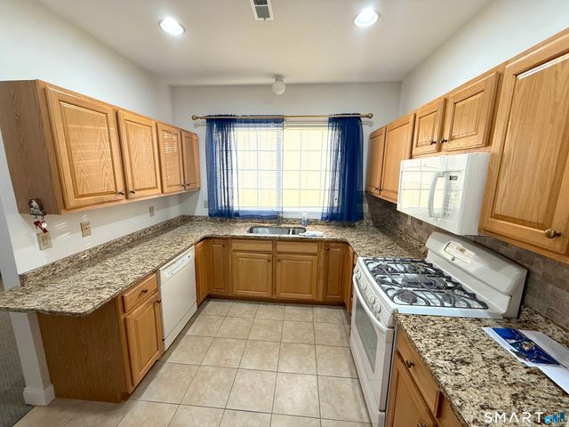 174 Wallens Street APT B6, Winchester, CT 06098