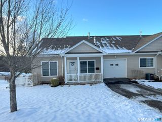 174 Wallens Street APT B6, Winchester, CT 06098