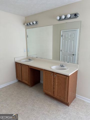 2909 Rusticwood Drive, Snellville, GA 30078