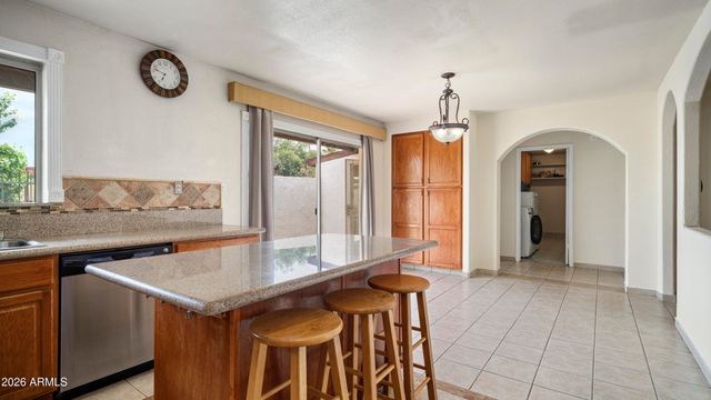 2908 E CACTUS Road, Phoenix, AZ 85032