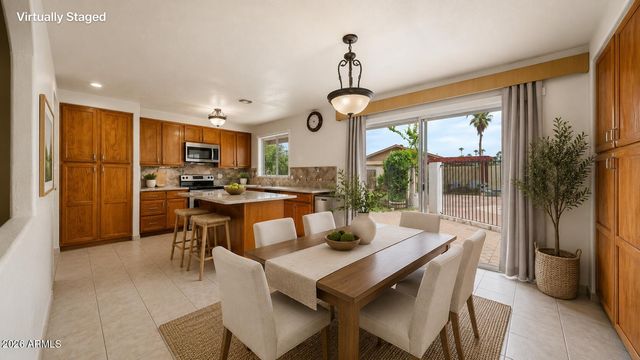 2908 E CACTUS Road, Phoenix, AZ 85032