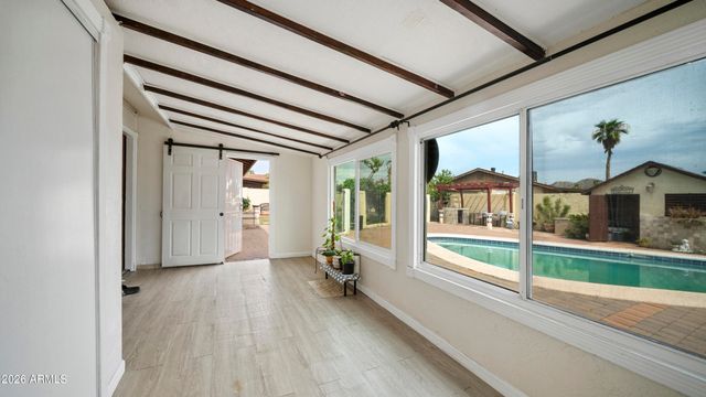 2908 E CACTUS Road, Phoenix, AZ 85032