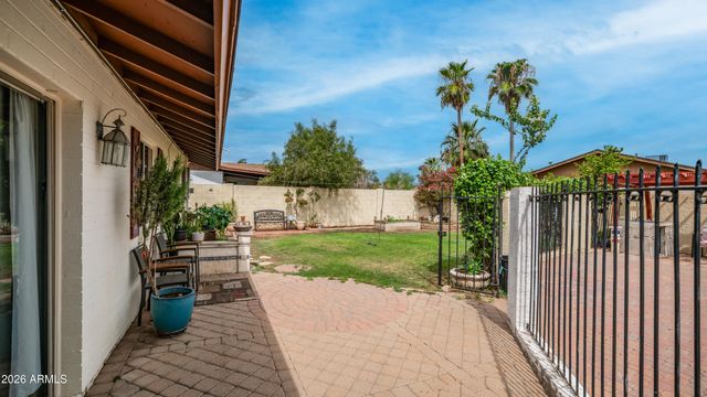 2908 E CACTUS Road, Phoenix, AZ 85032