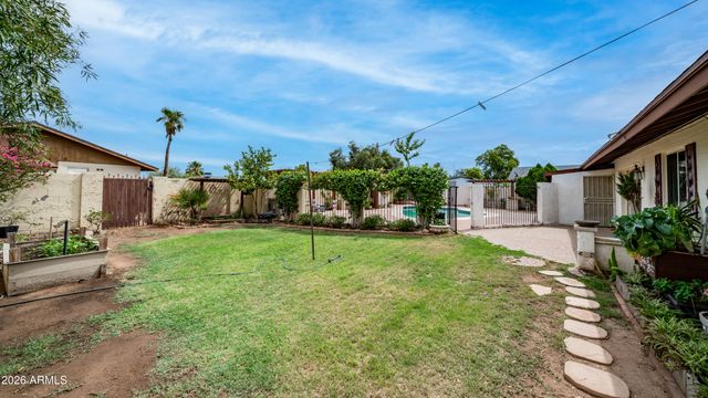 2908 E CACTUS Road, Phoenix, AZ 85032