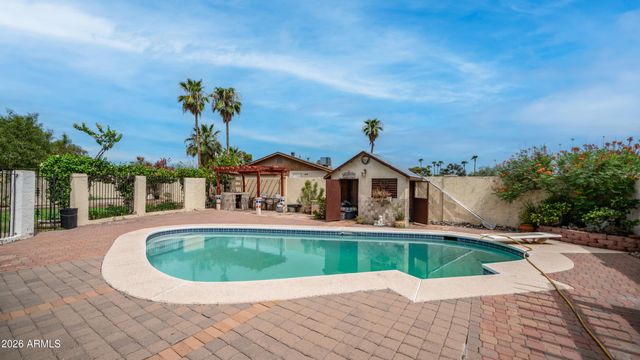 2908 E CACTUS Road, Phoenix, AZ 85032