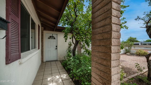 2908 E CACTUS Road, Phoenix, AZ 85032