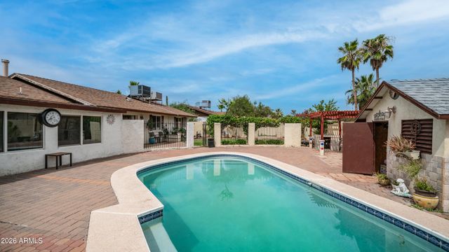 2908 E CACTUS Road, Phoenix, AZ 85032