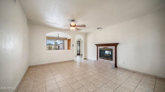 2908 E CACTUS Road, Phoenix, AZ 85032