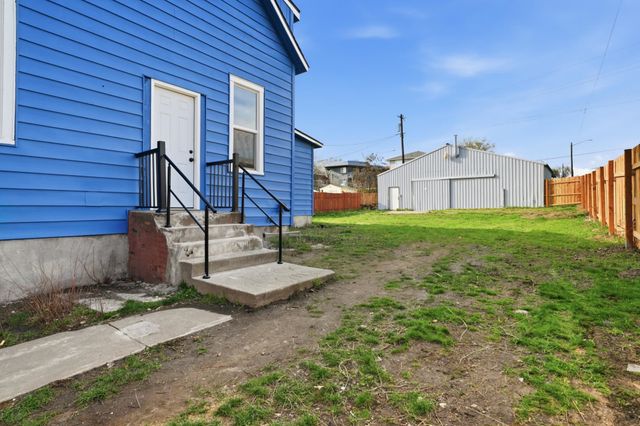 3127 E Jackson Ave, Spokane, WA 99207