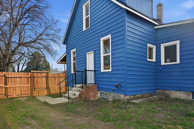 3127 E Jackson Ave, Spokane, WA 99207