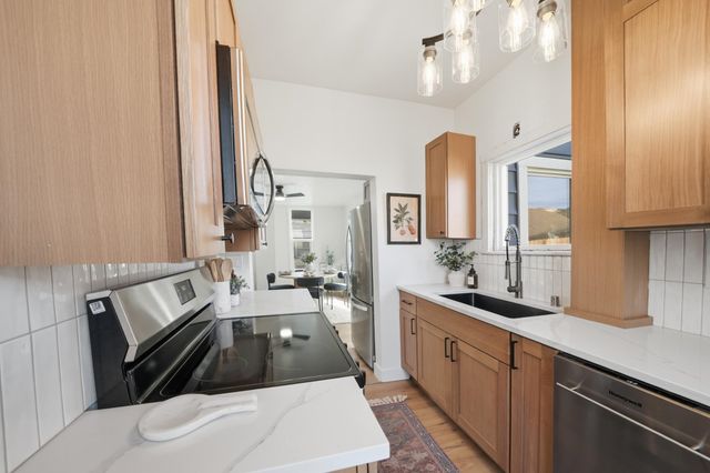 3127 E Jackson Ave, Spokane, WA 99207