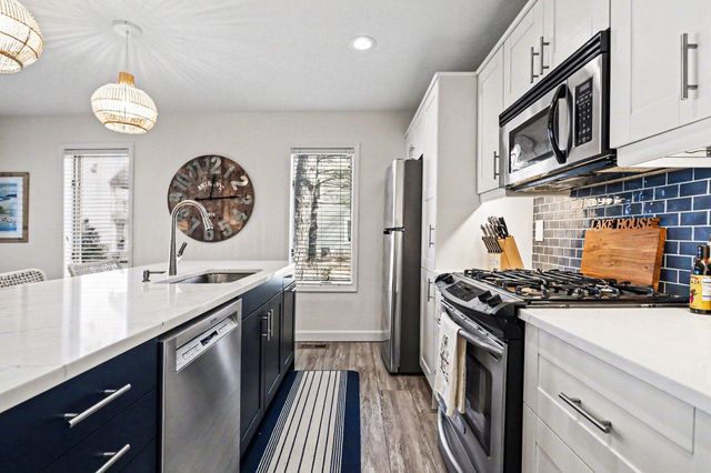 410 Oselka Drive 123, New Buffalo, MI 49117