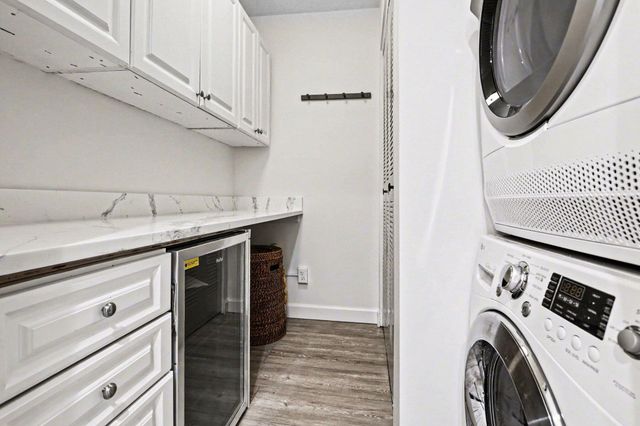 410 Oselka Drive 123, New Buffalo, MI 49117