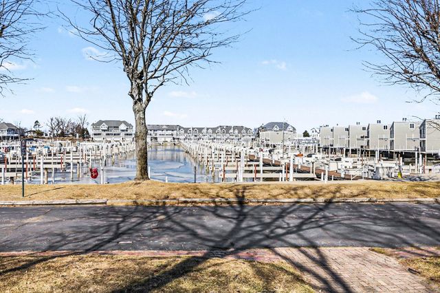 410 Oselka Drive 123, New Buffalo, MI 49117