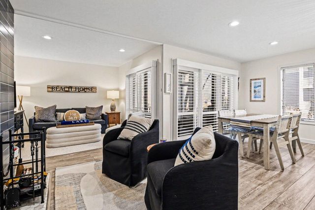 410 Oselka Drive 123, New Buffalo, MI 49117