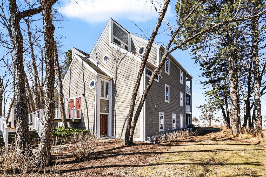 410 Oselka Drive 123, New Buffalo, MI 49117