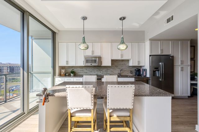 1212 Laurel St Apt 807, Nashville, TN 37203