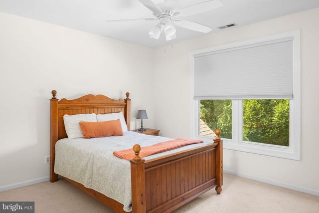 3821 FOUNTAIN CIR, Fountainville, PA 18923
