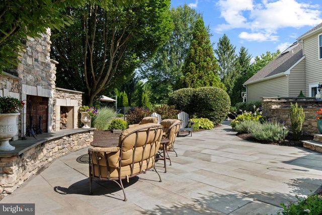 3821 FOUNTAIN CIR, Fountainville, PA 18923