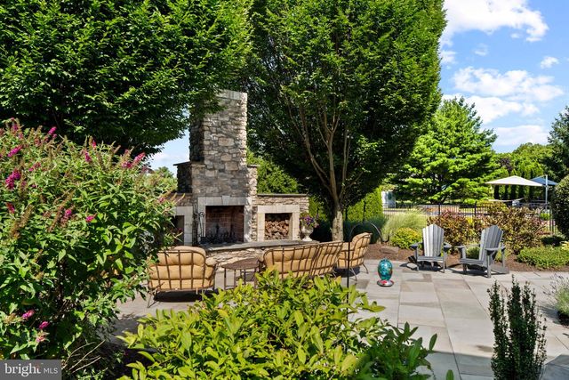 3821 FOUNTAIN CIR, Fountainville, PA 18923