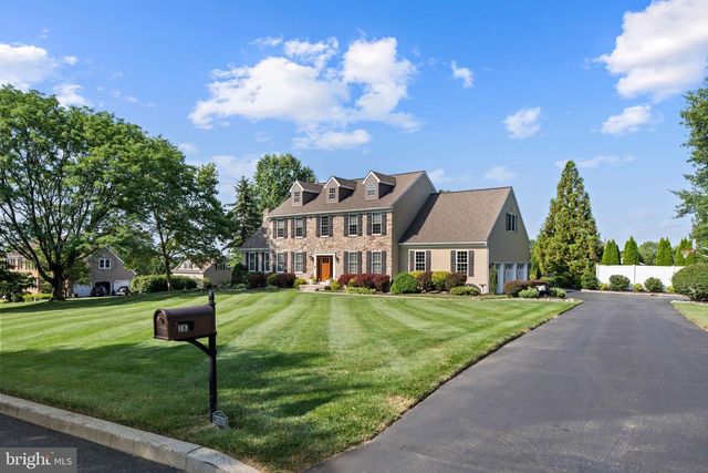 3821 FOUNTAIN CIR, Fountainville, PA 18923