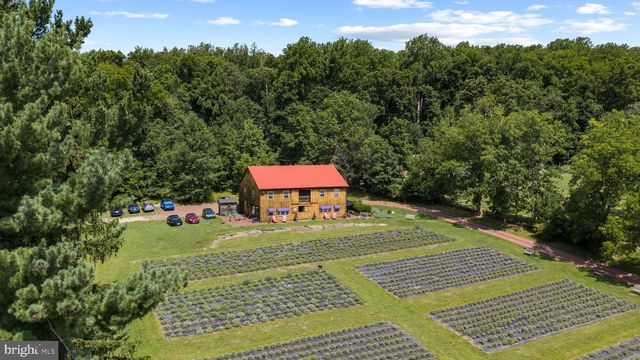 3821 FOUNTAIN CIR, Fountainville, PA 18923