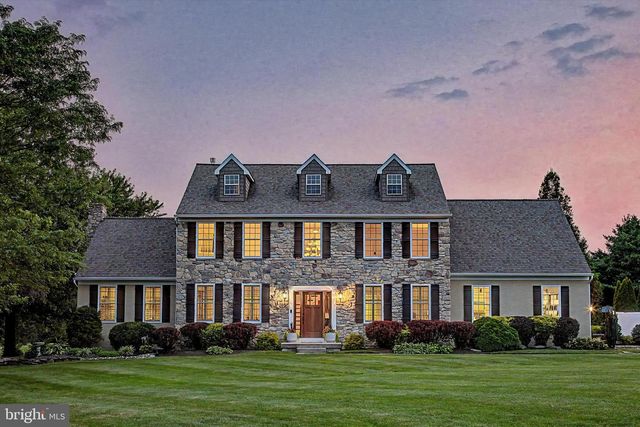 3821 FOUNTAIN CIR, Fountainville, PA 18923