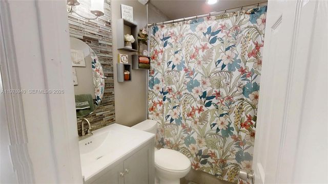 705 NW 8th Ave, Florida City, FL 33034