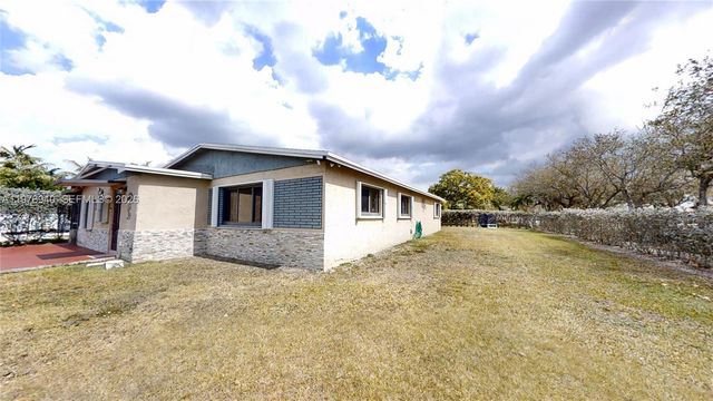 705 NW 8th Ave, Florida City, FL 33034