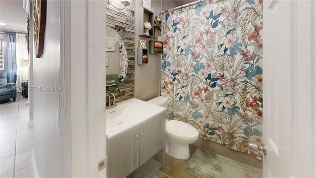 705 NW 8th Ave, Florida City, FL 33034