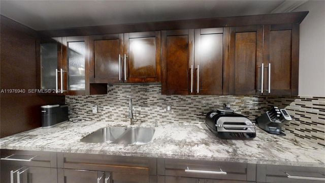 705 NW 8th Ave, Florida City, FL 33034