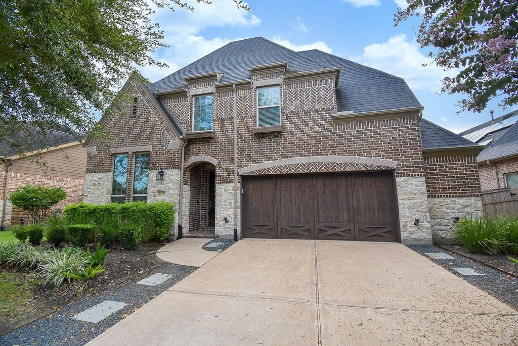 27231 Symphony Creek Lane, Fulshear, TX 77441
