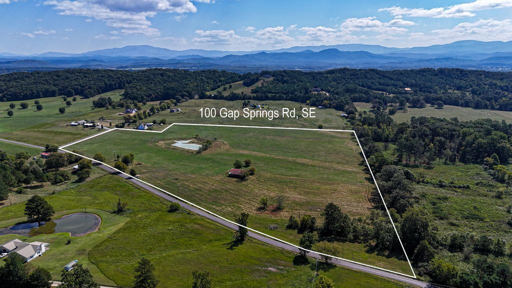 2 Gap Springs Road, SE, Old Fort, TN 37362