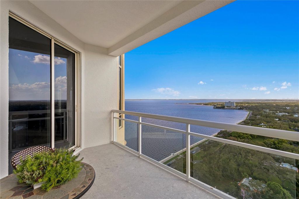 Image 21 of property listing at 4201 BAYSHORE BOULEVARD 2101, Tampa, FL 33611