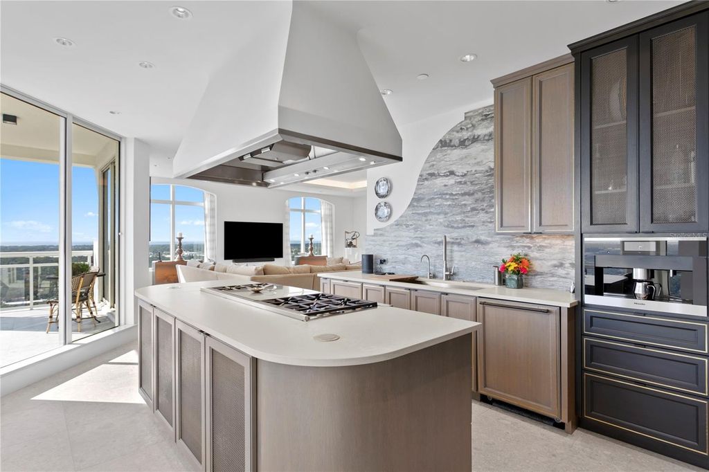 Image 24 of property listing at 4201 BAYSHORE BOULEVARD 2101, Tampa, FL 33611