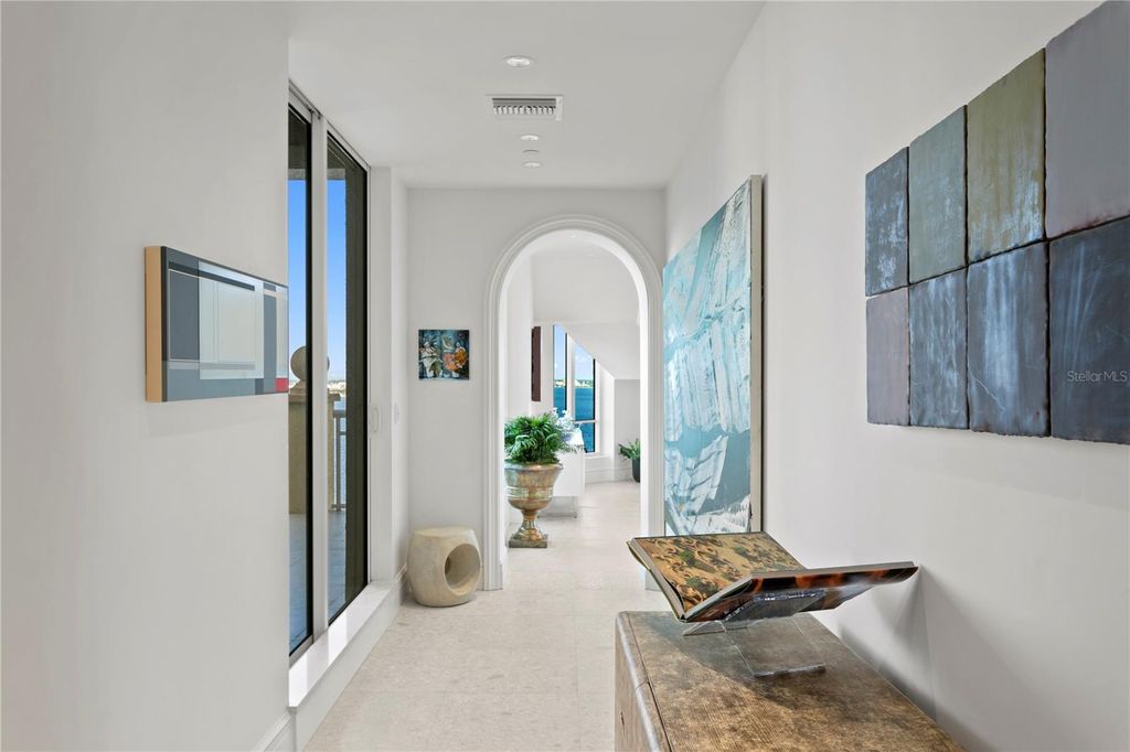 Image 32 of property listing at 4201 BAYSHORE BOULEVARD 2101, Tampa, FL 33611