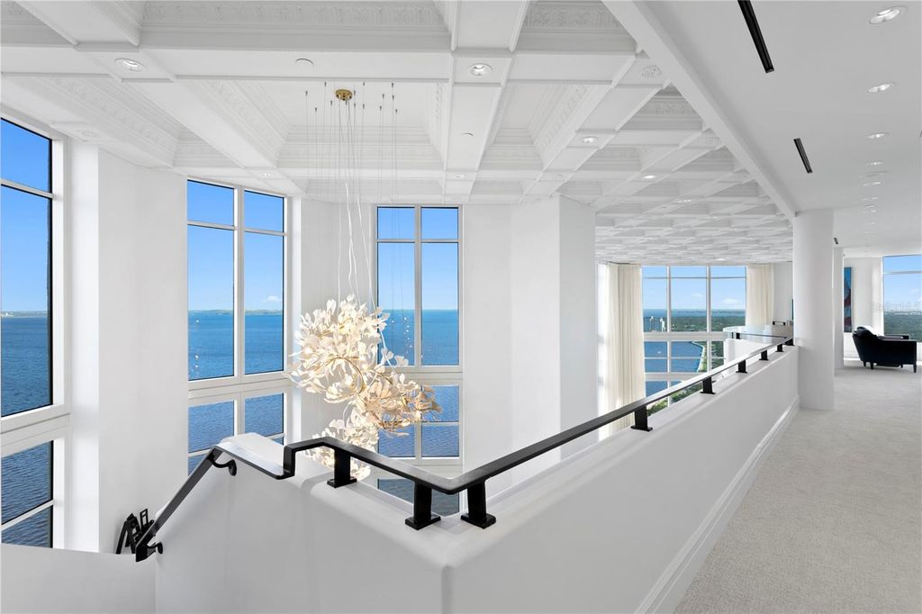 Image 48 of property listing at 4201 BAYSHORE BOULEVARD 2101, Tampa, FL 33611