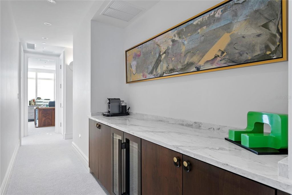 Image 54 of property listing at 4201 BAYSHORE BOULEVARD 2101, Tampa, FL 33611