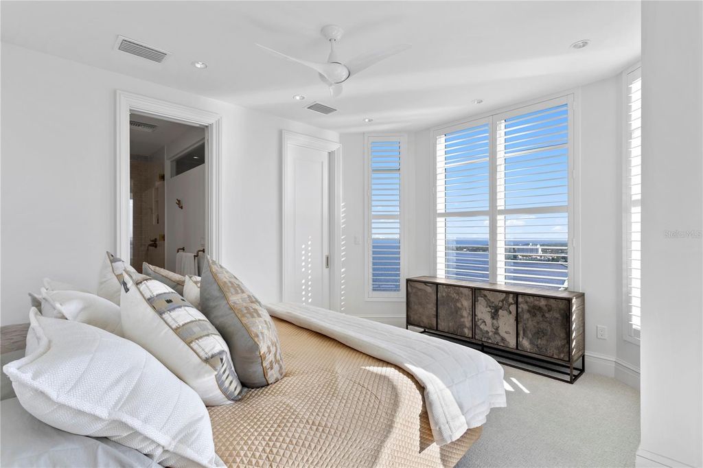 Image 55 of property listing at 4201 BAYSHORE BOULEVARD 2101, Tampa, FL 33611