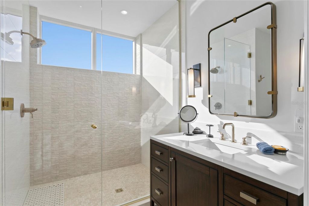 Image 60 of property listing at 4201 BAYSHORE BOULEVARD 2101, Tampa, FL 33611