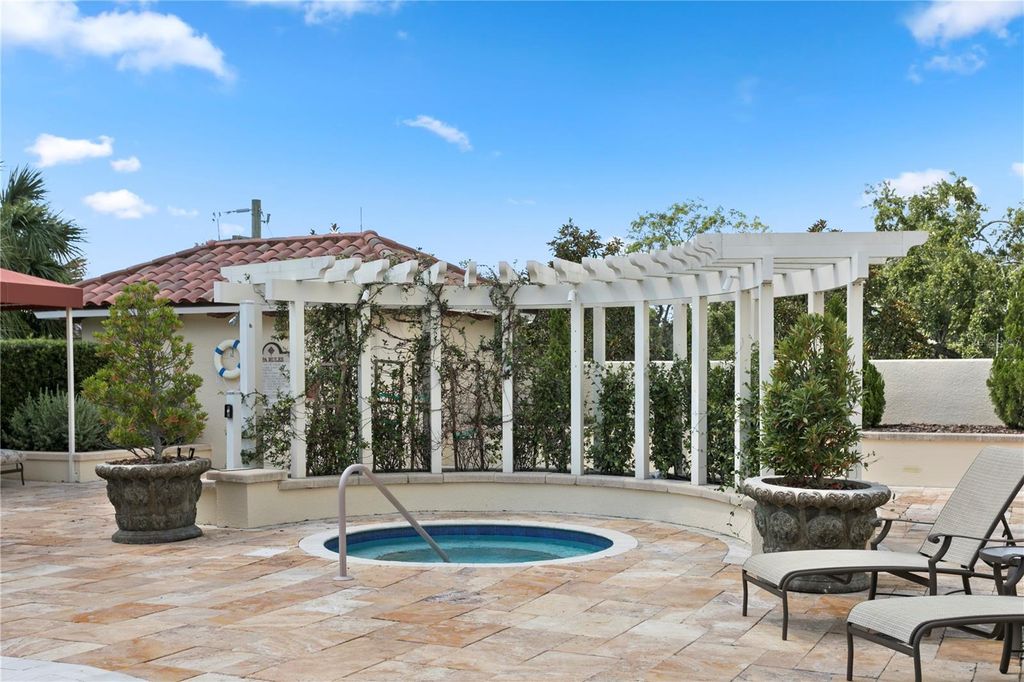 Image 66 of property listing at 4201 BAYSHORE BOULEVARD 2101, Tampa, FL 33611