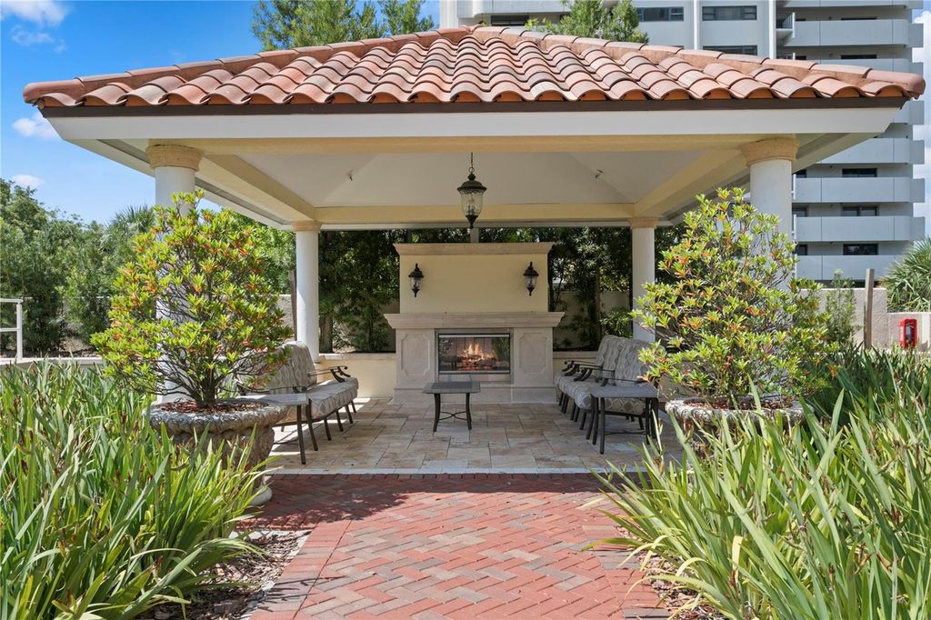 Image 70 of property listing at 4201 BAYSHORE BOULEVARD 2101, Tampa, FL 33611