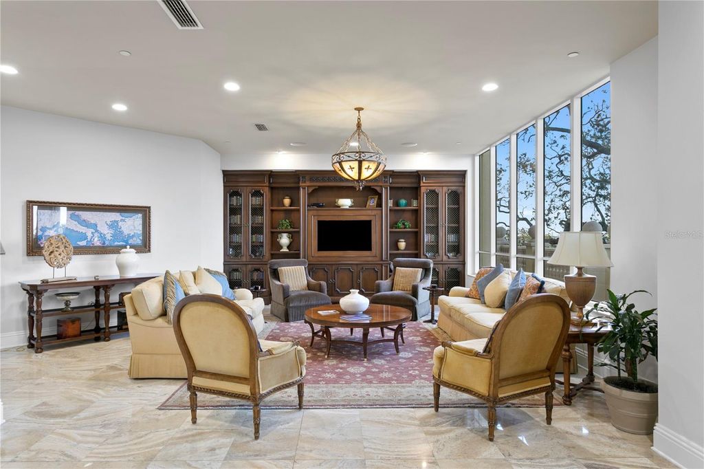 Image 77 of property listing at 4201 BAYSHORE BOULEVARD 2101, Tampa, FL 33611