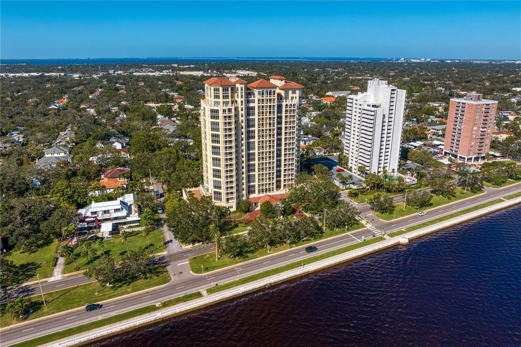 Image 81 of property listing at 4201 BAYSHORE BOULEVARD 2101, Tampa, FL 33611