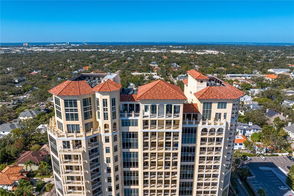 Image 83 of property listing at 4201 BAYSHORE BOULEVARD 2101, Tampa, FL 33611