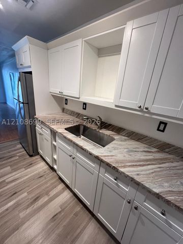 4517 NE 21st Ave 2, Fort Lauderdale, FL 33308