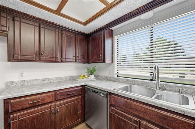 10605 Kristie Lane, Midwest City, OK 73130