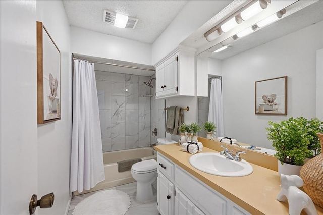 10605 Kristie Lane, Midwest City, OK 73130